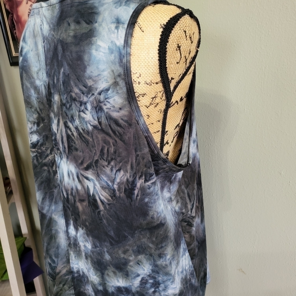 Tie Die Tank - Picture 5 of 5
